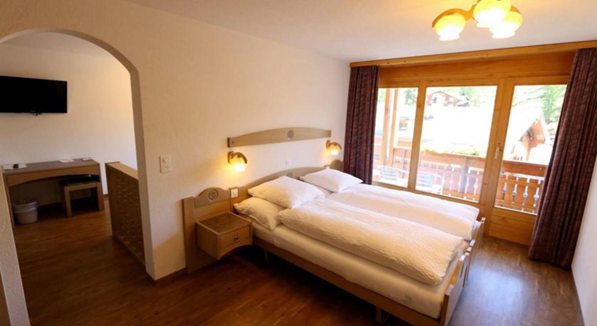 Hotel Restaurant Gabriel 스쿠올 외부 사진